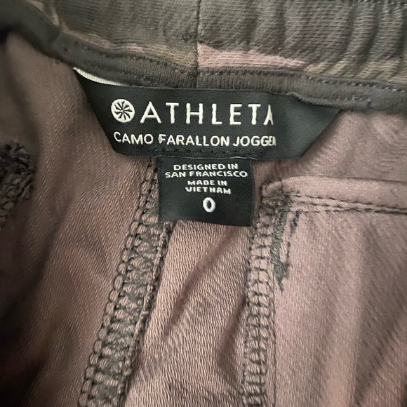 Athleta Camo Farallon Joggers - Picture 5 of 6